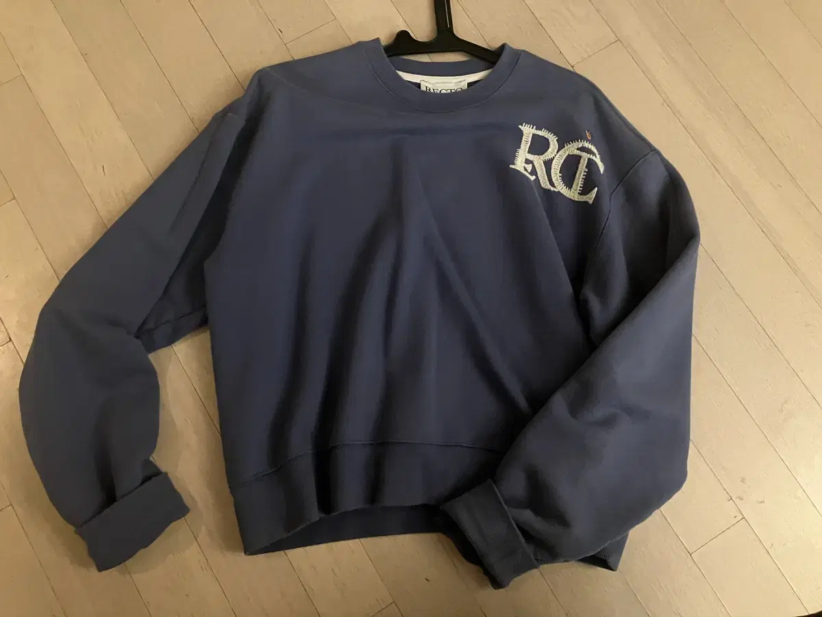 RECTO | 렉토 Recto llege logo destroyed hoodie bluish